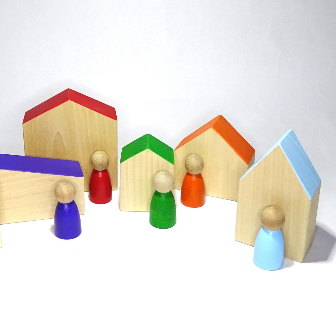 Валдорф Играчка Къщи С Човечета