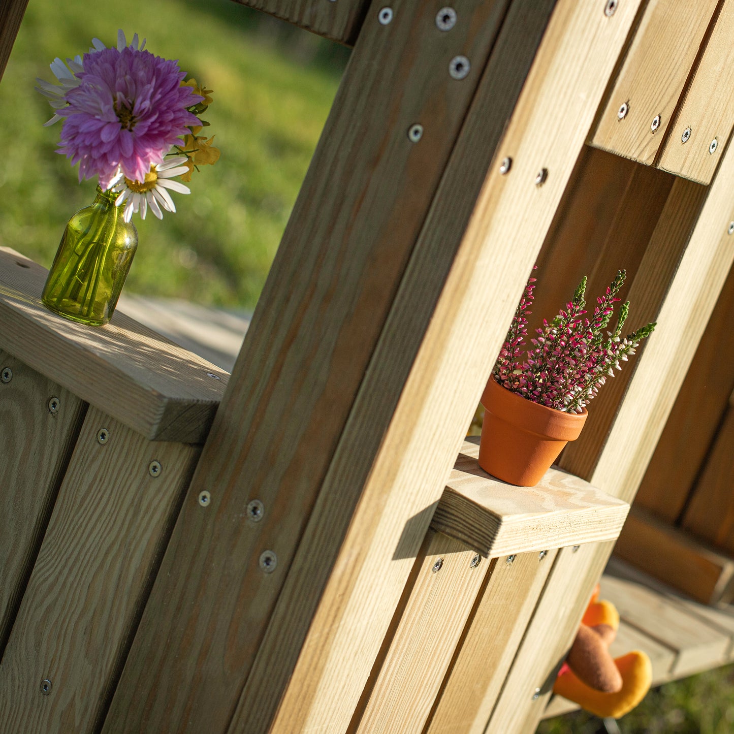 Дървена Детска Къща За Кукли - За Игра На Открито