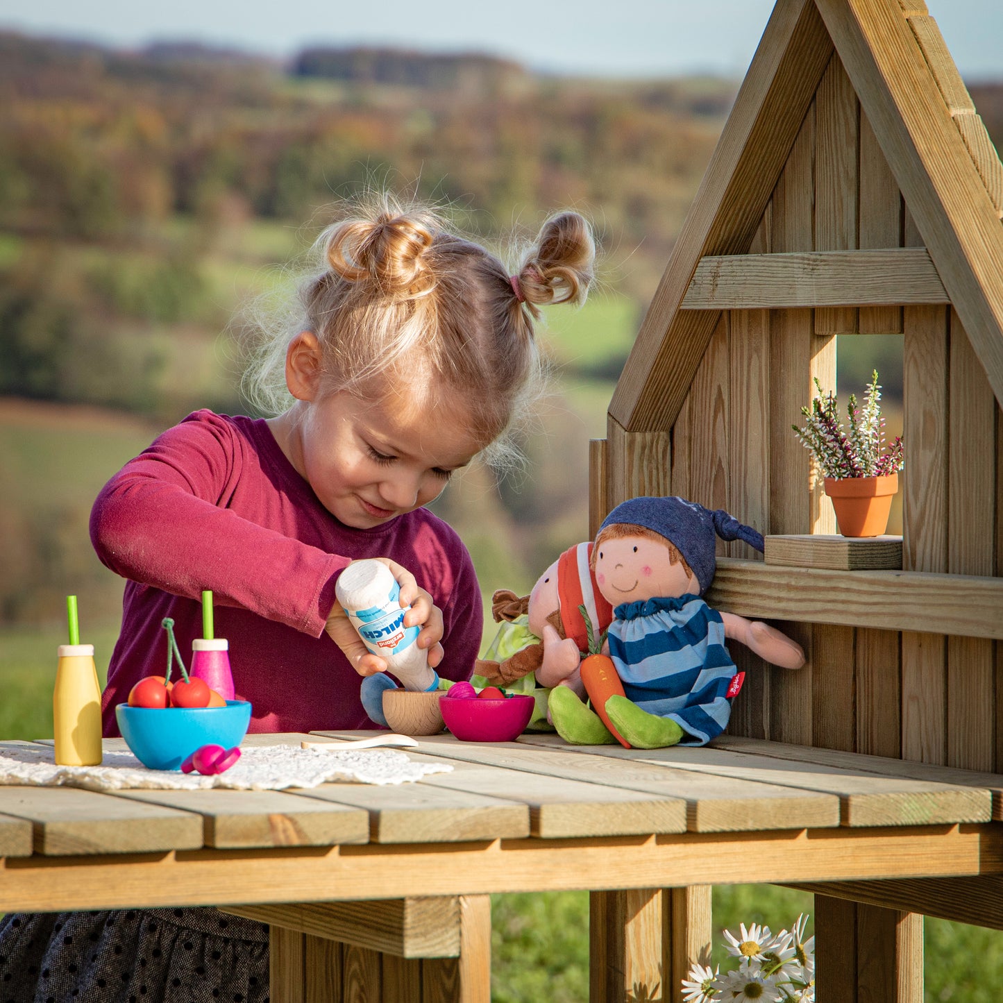 Дървена Детска Къща За Кукли - За Игра На Открито