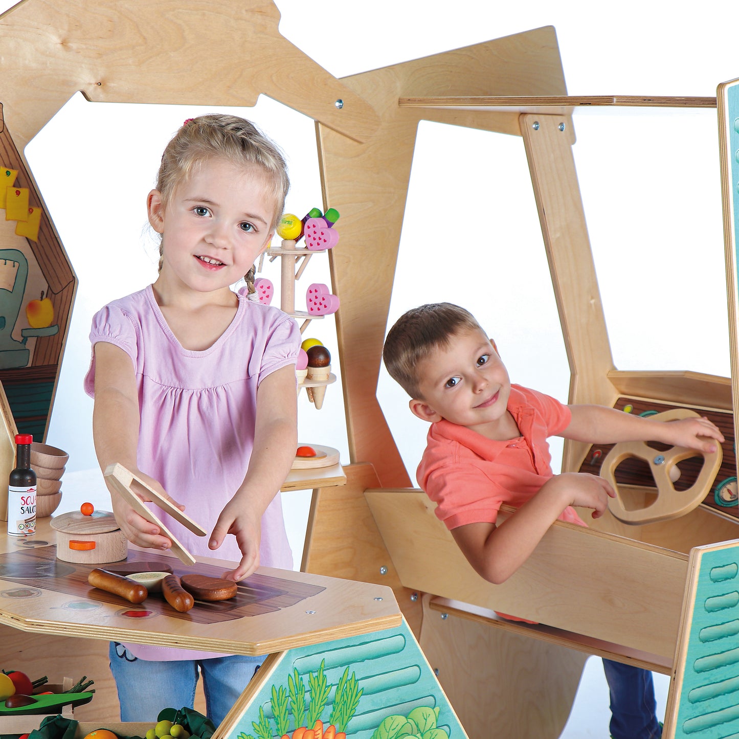 Съоръжения За Детски Площадки, Детски градини И Детски къто - Камион За Храна На Закрито