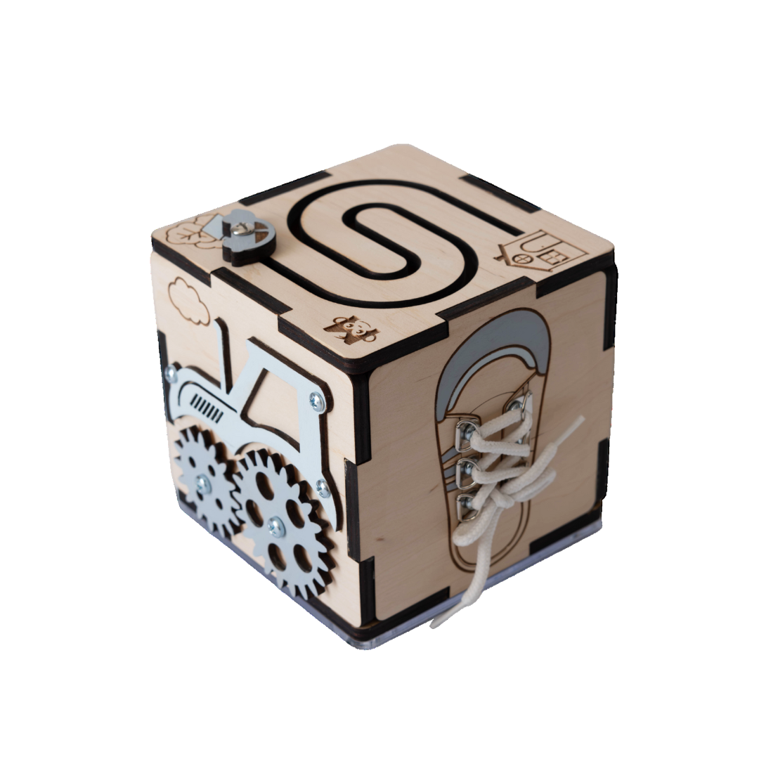 дървен монтесори куб за игра