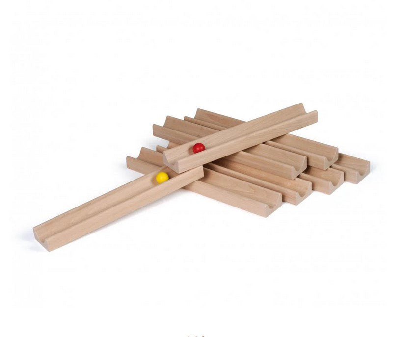 Отборна Писта С Топка