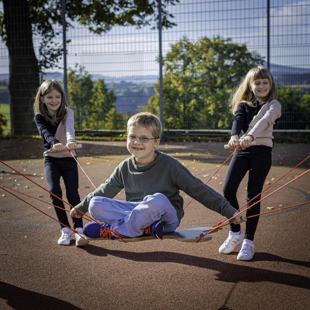 Групова Игра За Координация и Колективност