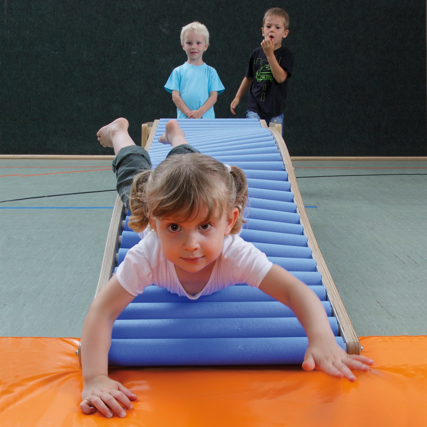 Ролкова Вълнобразна Пързалка 205 см