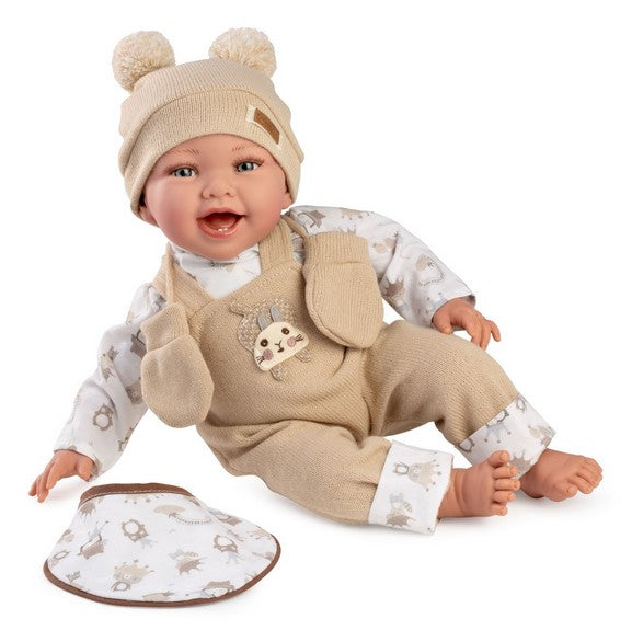 Голяма Кукла От Винилова Гума Oliver, с бежови дрешки, тениска, шапка, лигавник и ръкавици, 42 см