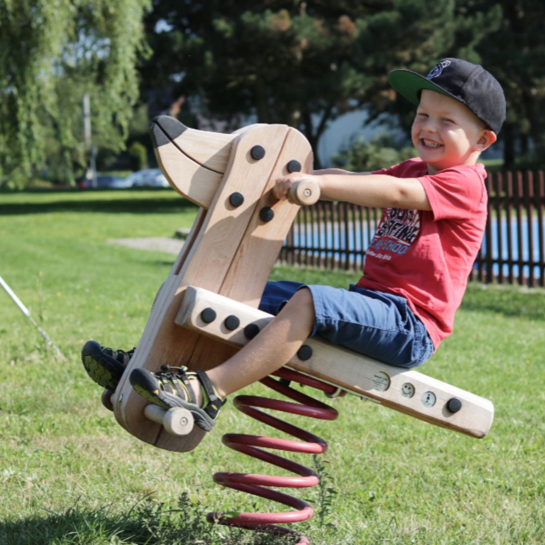 Инсталиране На Детски Съоръжения За Игра