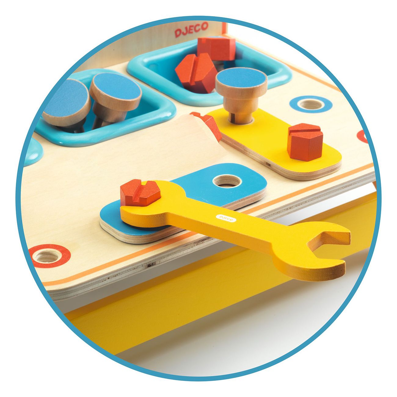 Дървена играчка за ролеви игри, Маса с инструменти