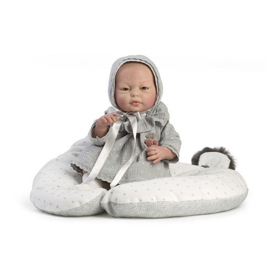 Красиви Кукли Reborn Manuela, със сива рокля и аксесоари, 38 см