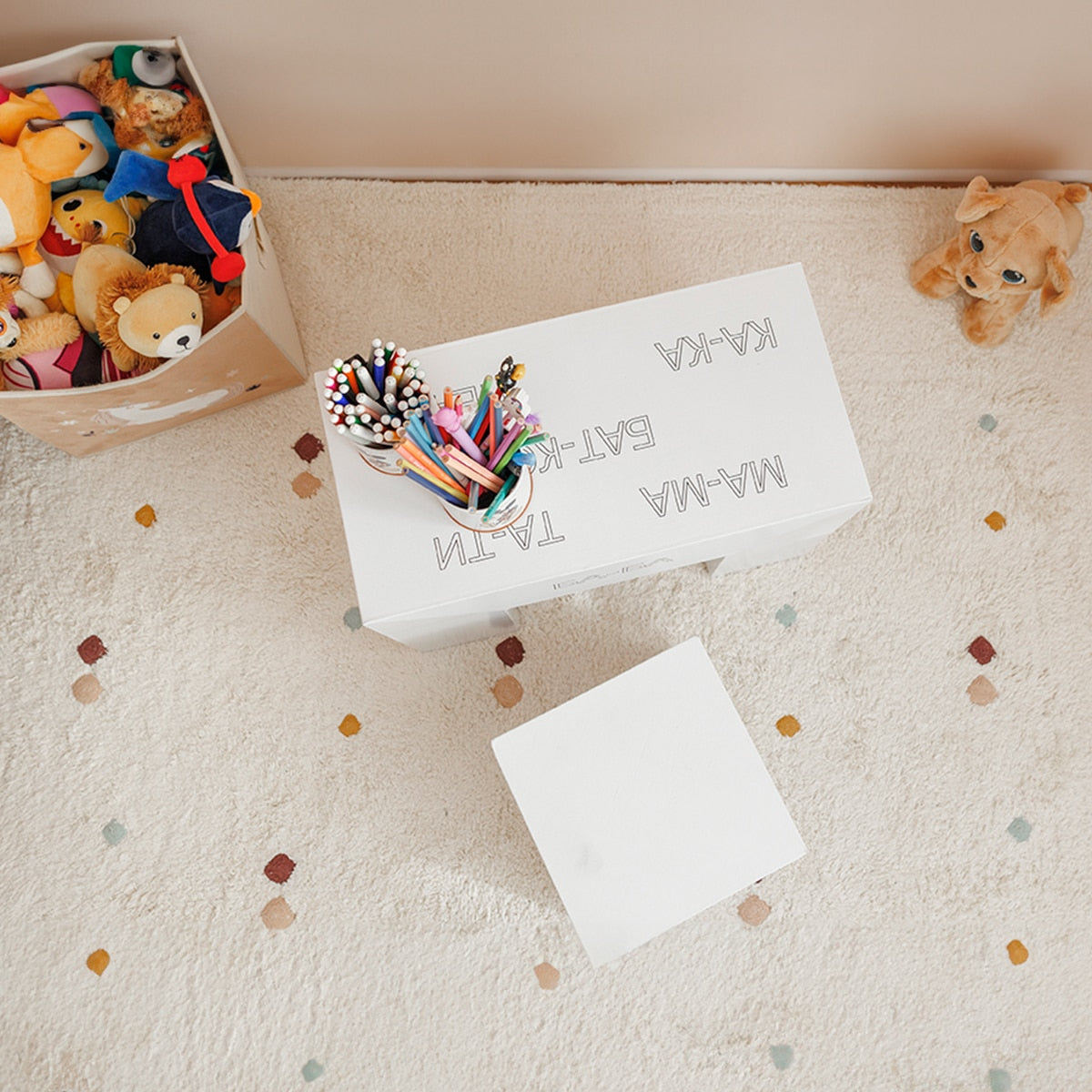 Маса за Оцветяване с Картинки