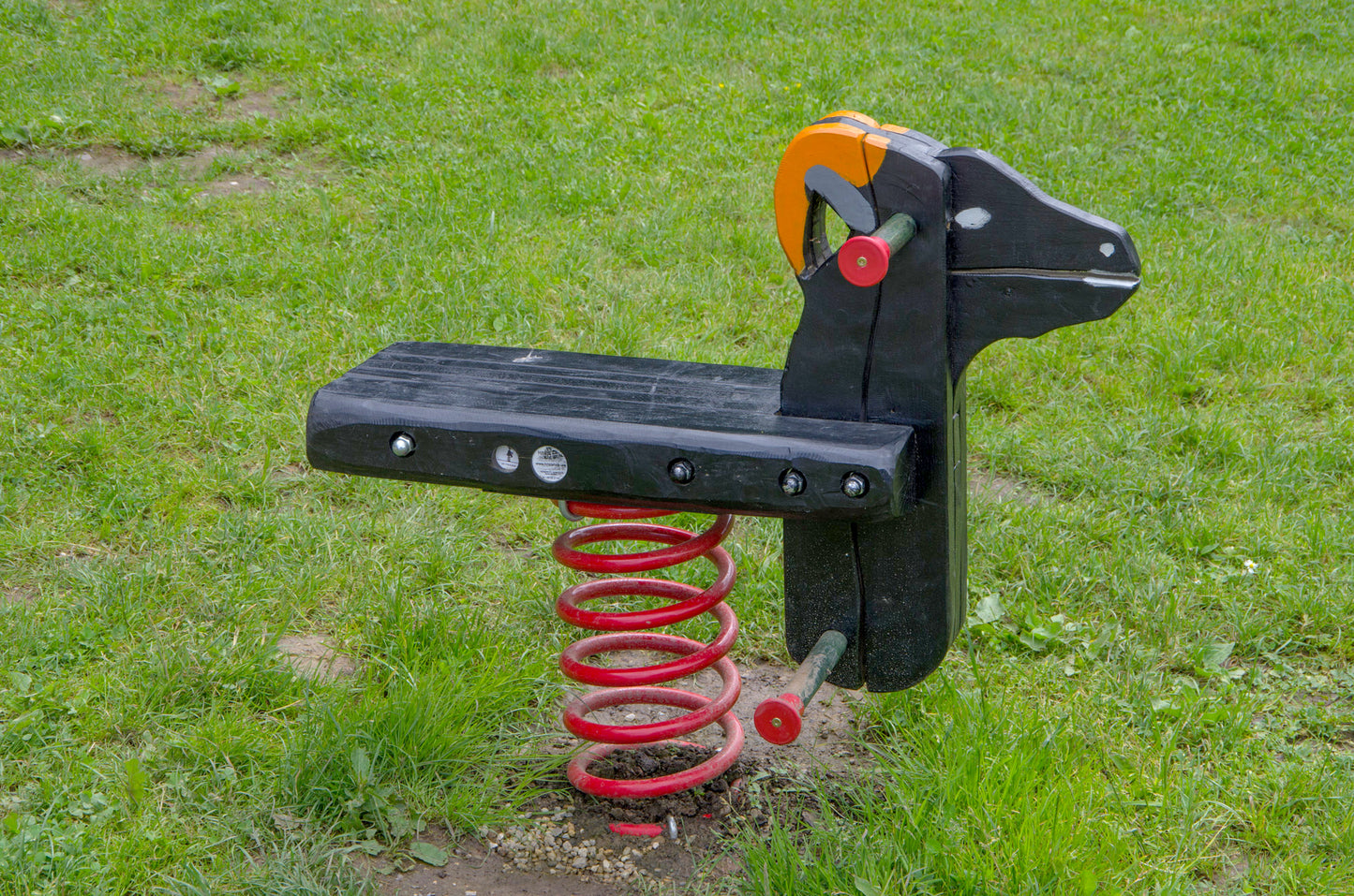 Инсталиране На Детски Съоръжения За Игра