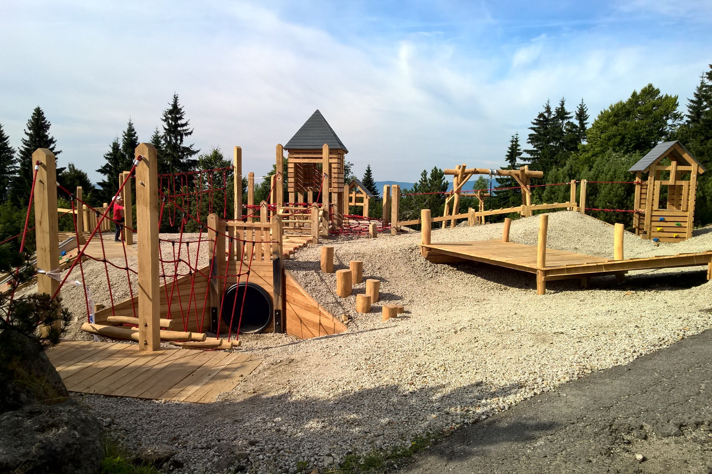 Реализация На Външни Пространства