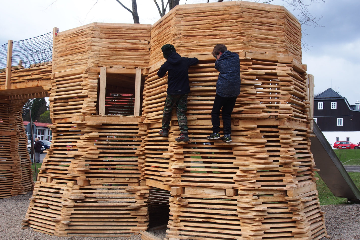 Реализация На Външни Пространства